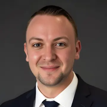 Rob Harjung Headshot