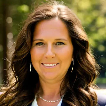 Amy Crawford Headshot