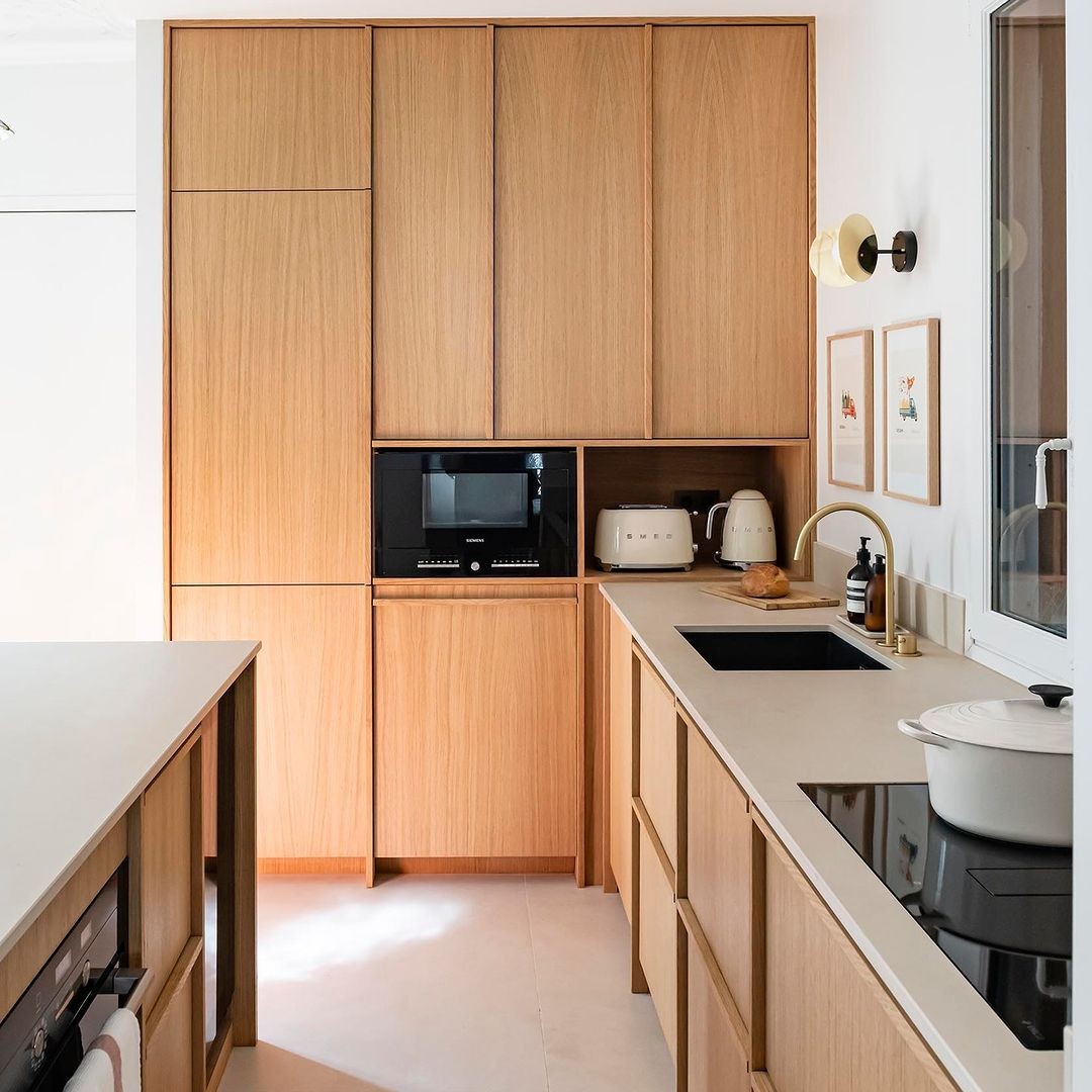 Contemporary kitchen furniture and cabinetry