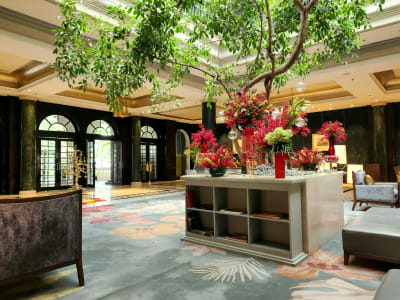 Five-star hotel main entrance floral installation