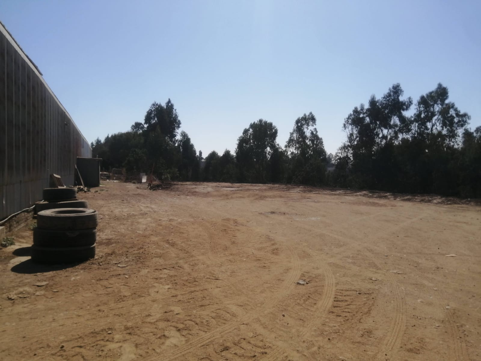 Imagen n°1 de la propiedad TERRENO CON  GALPONES