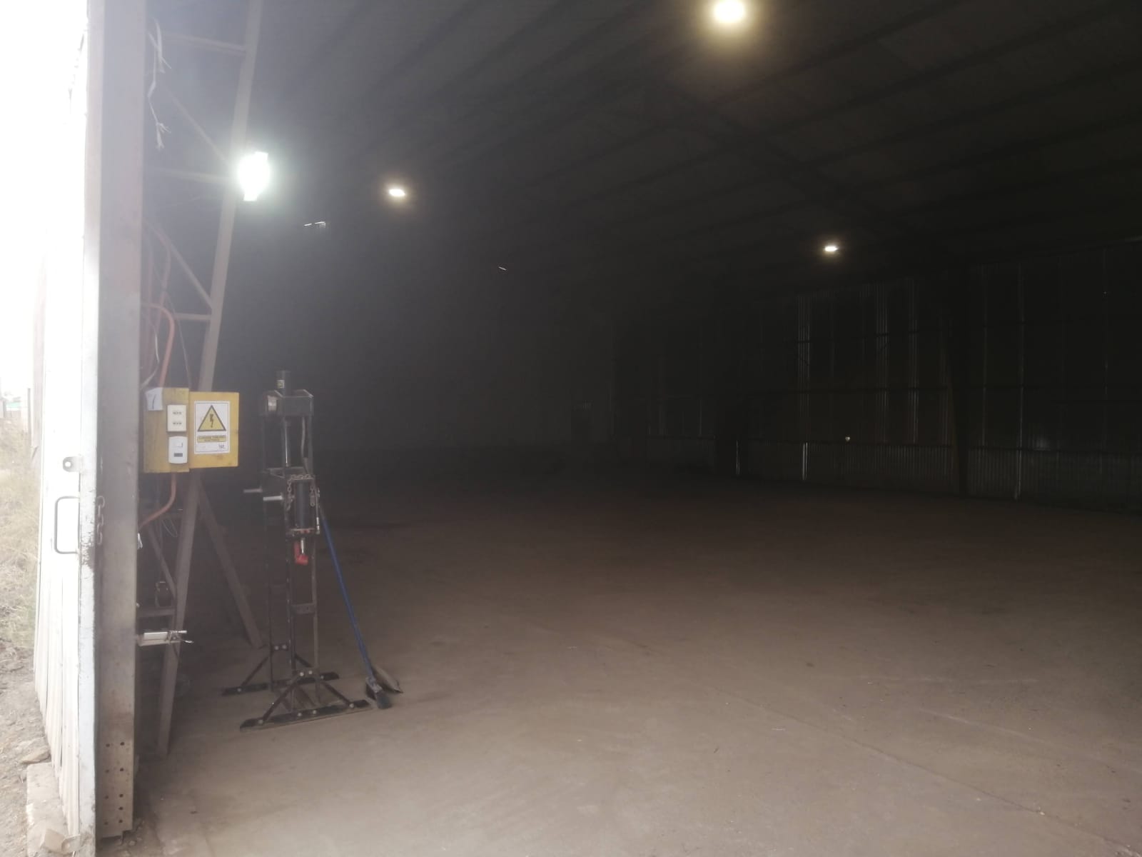 Imagen n°4 de la propiedad TERRENO CON  GALPONES