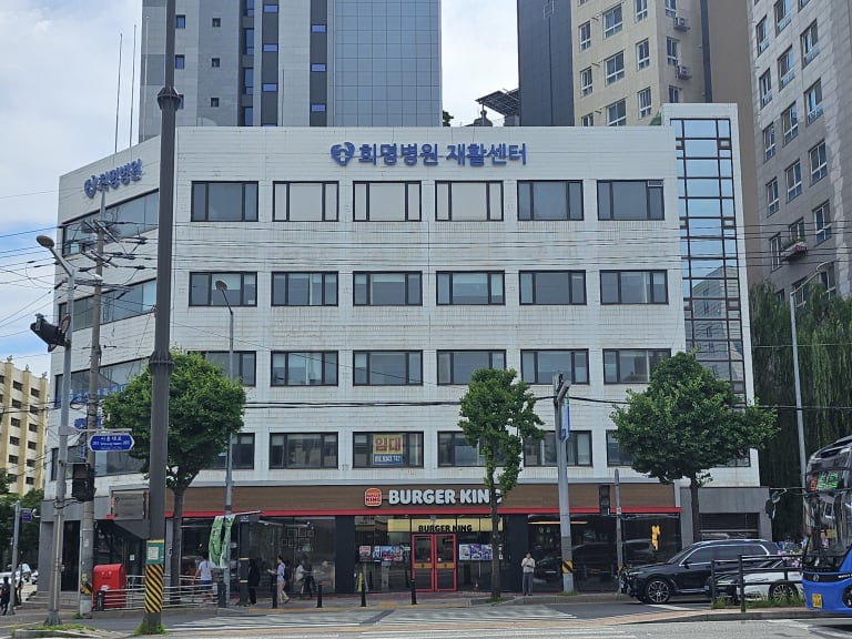 금천구청 부근 대형형수(의원 병원 약국 가능)