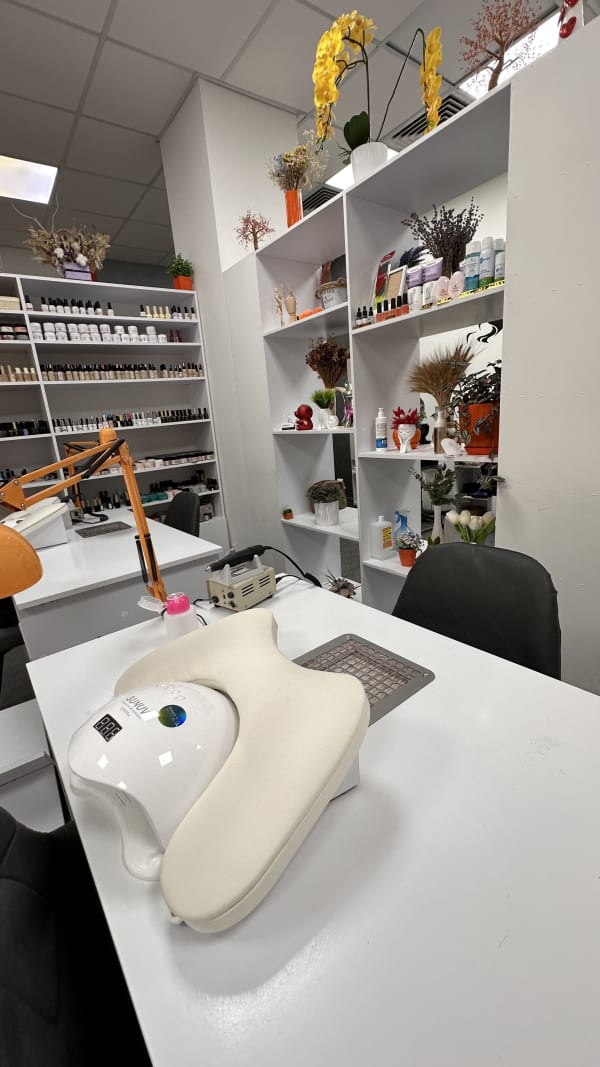 Нігтьовий дизайн — Orange Beauty Studio