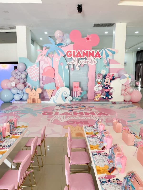 Summer Minnie and Daisy party