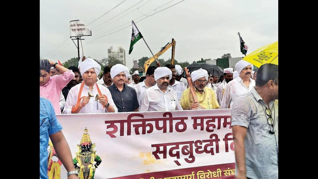 पंढरपुरात शक्तीपीठ महामार्गासाठी बळजबरीने भूमी सर्वेक्षण केल्याचा शेतकऱ्यांचा आरोप