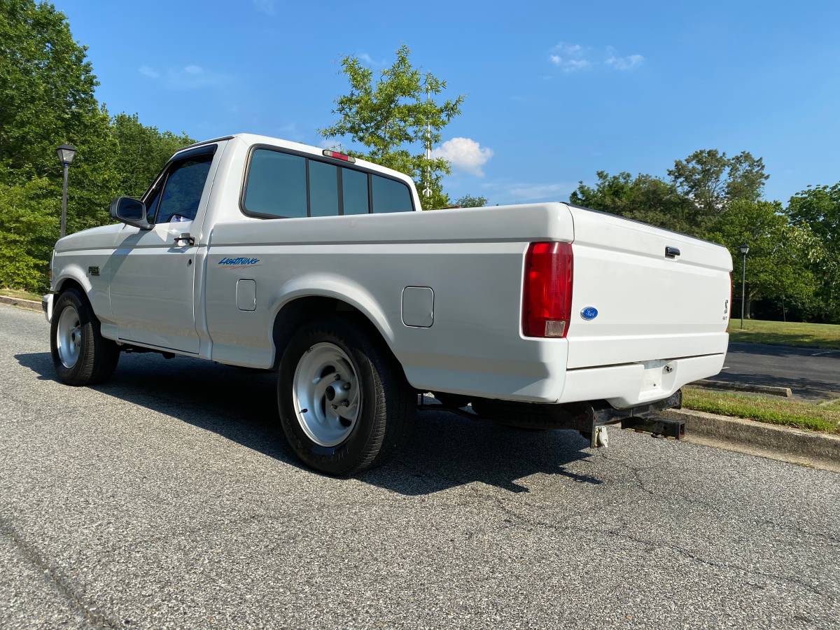 Low Miles and Supercharged: 1995 Ford F-150 SVT Lightning | Zero260