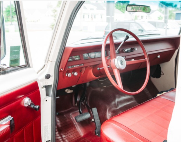 international pickup truck interior