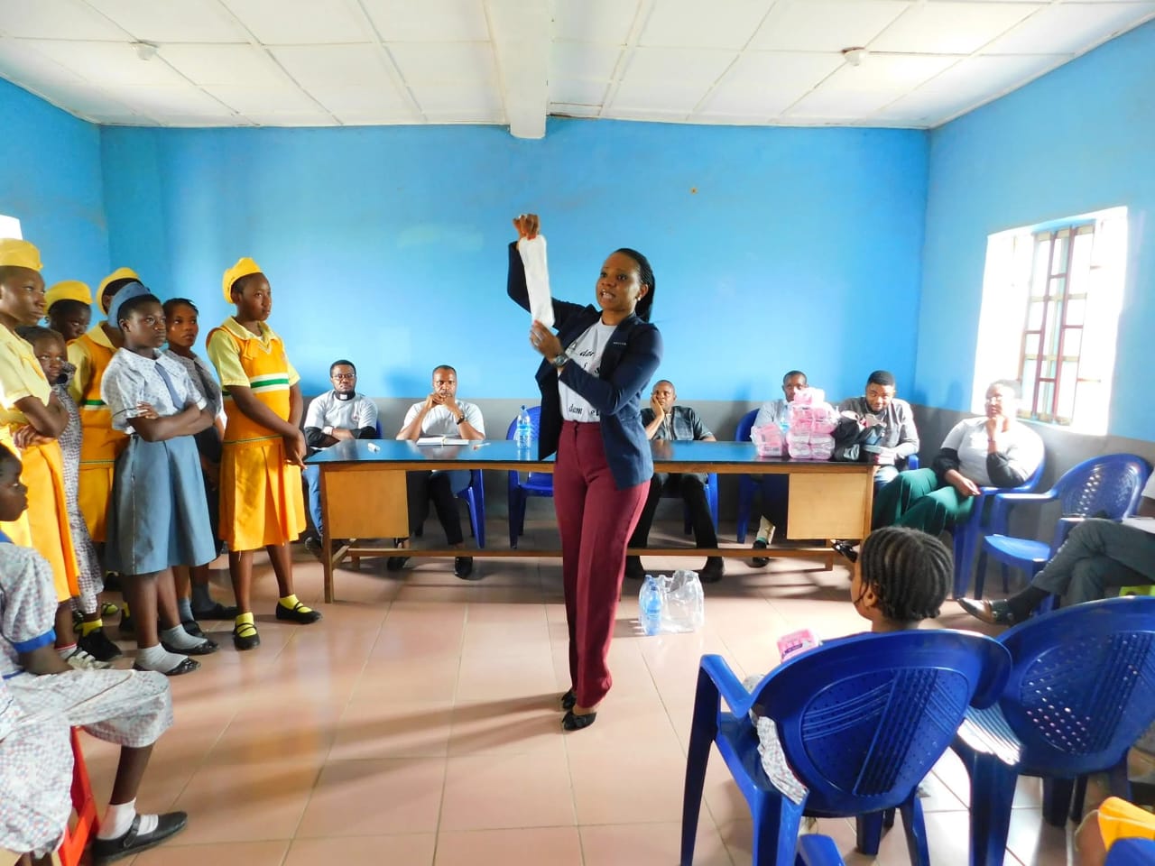 EMBRACING THE GIRL CHILD INITIATIVE COMMEMORATES MENSTRUAL HYGIENE DAY AT WITTY KID’S SECONDARY SCHOOL, MARARABA, NASARAWA STATE.