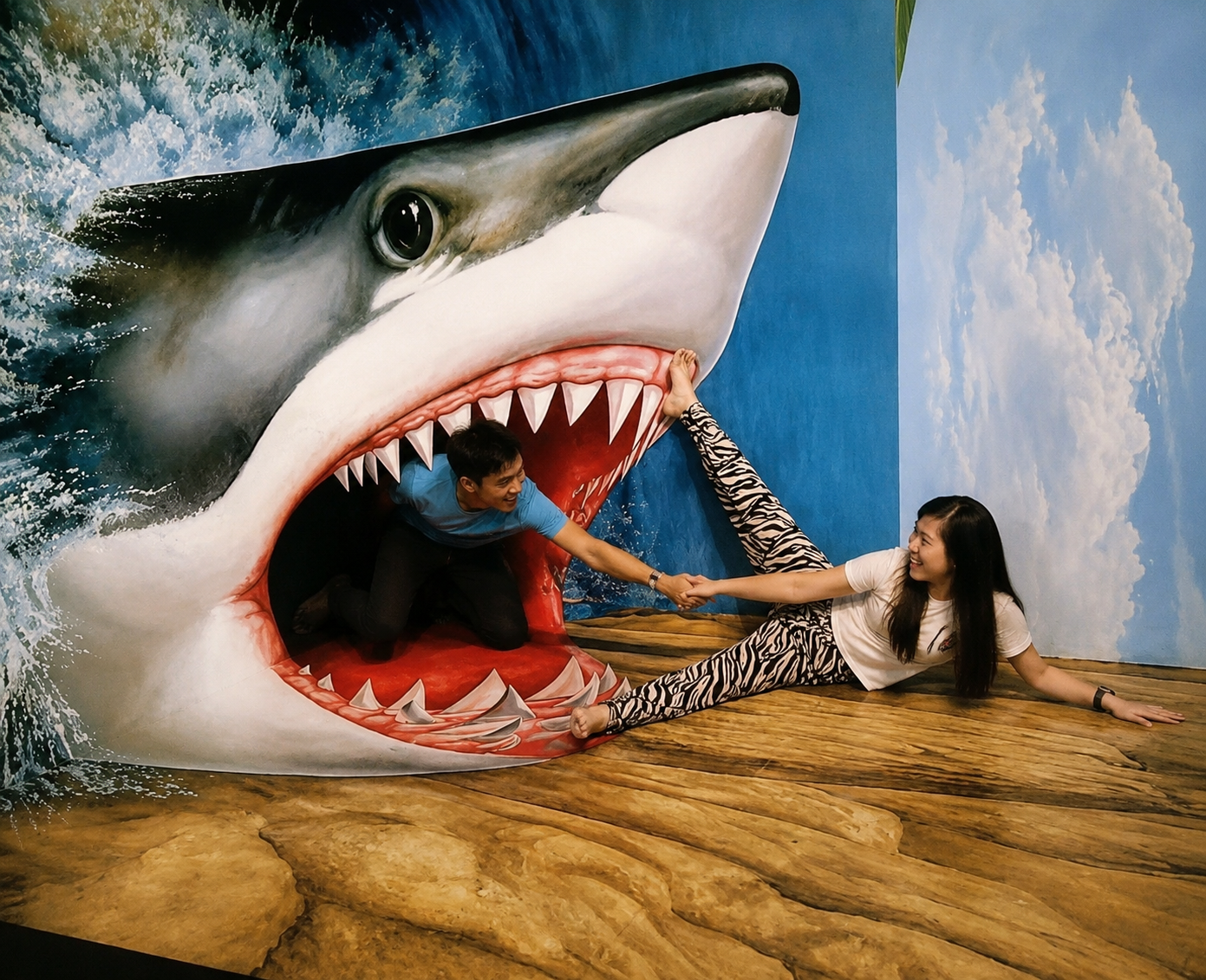 3D Shark Attack Wall