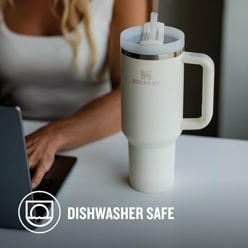 Vue 2 de Mug Isotherme avec Paille