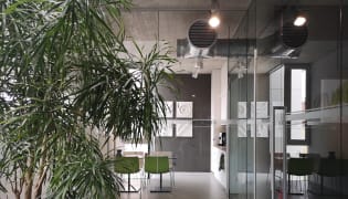 init.at informationstechnologie GmbH - Arbeitsplatz