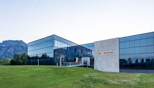 AXESS AG - Arbeitsplatz