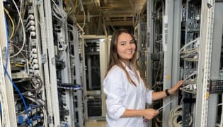FREQUENTIS - Arbeitsplatz