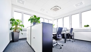 KNAPP Industry Solutions - Arbeitsplatz