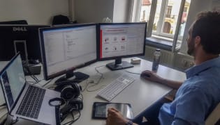 MMCAGENTUR - Arbeitsplatz