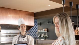 Automatisierter Attended Self-Checkout at Leonardi Konrad Restaurant - Dishtracker Sky