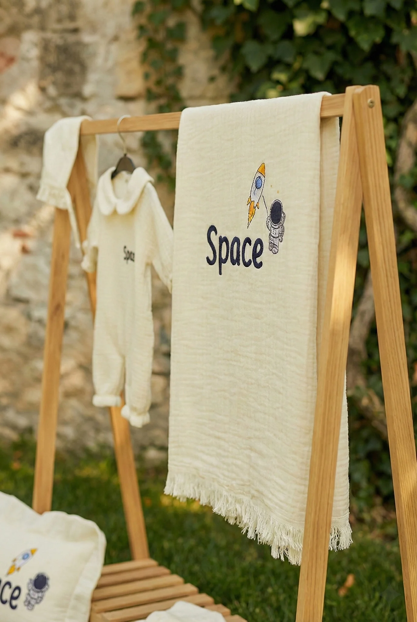 Galactic Dreams Baby Set | 6-Piece Personalized Muslin Collection with Astronaut Embroidery - thumbnail 5