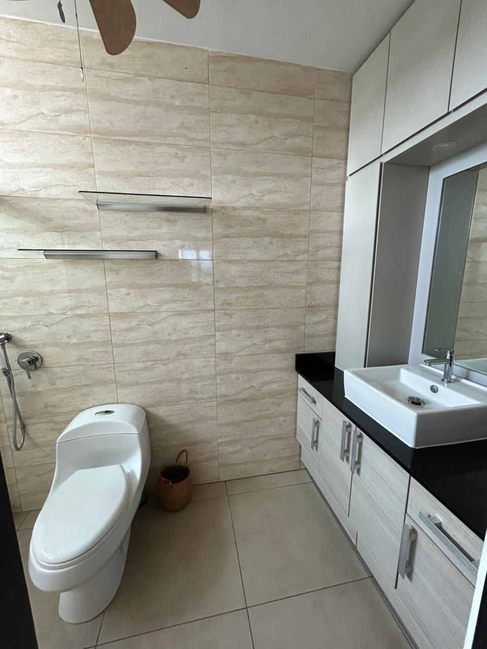 Se Alquila Apartamento Amoblado en Hato pintado 5