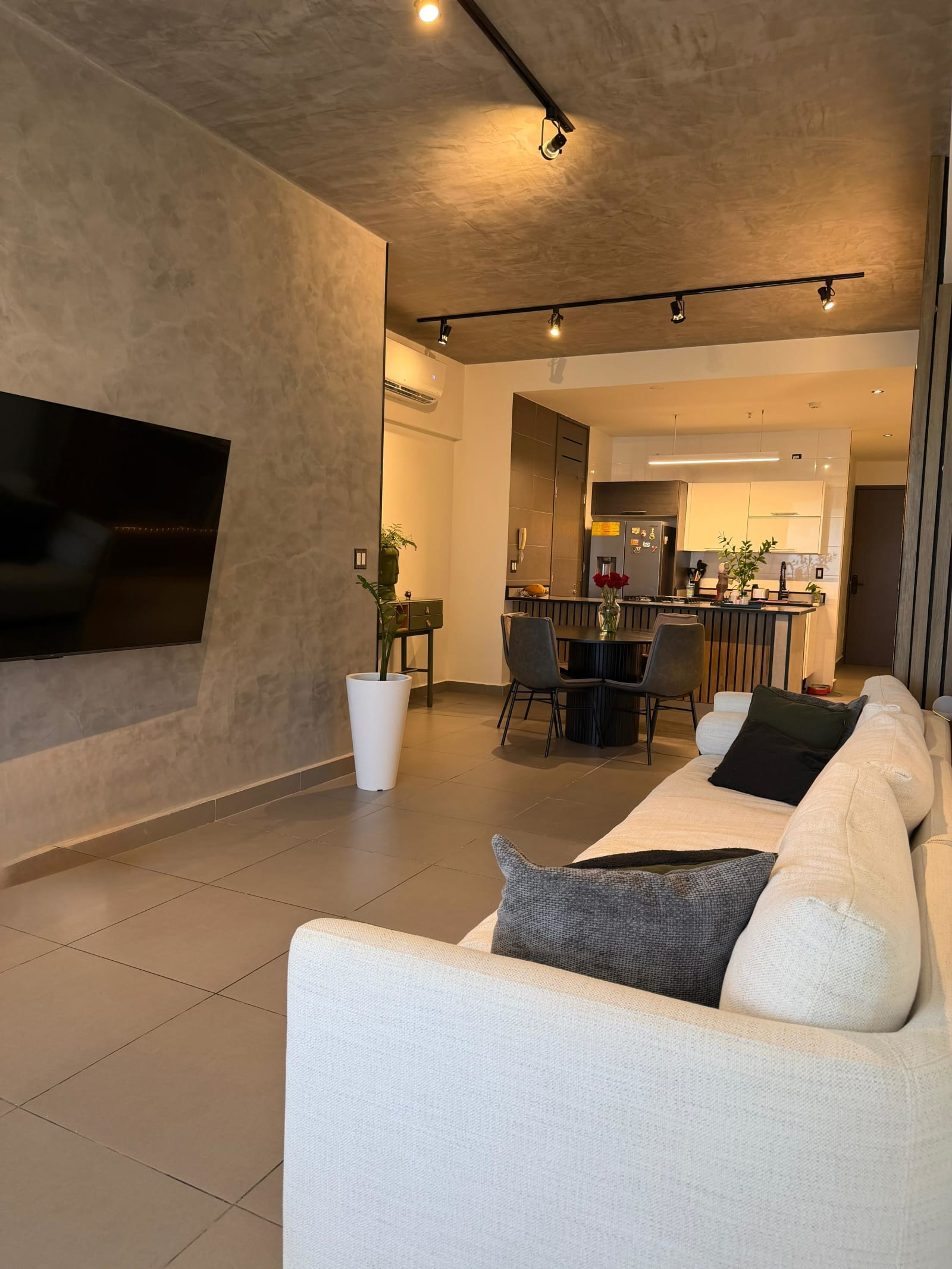 Alquiler apartamento Amoblado en PH Element / Ave. Balboa 4