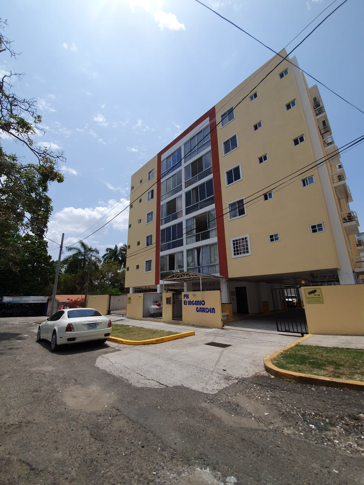 Se vende apartamento en el Ingenio 2