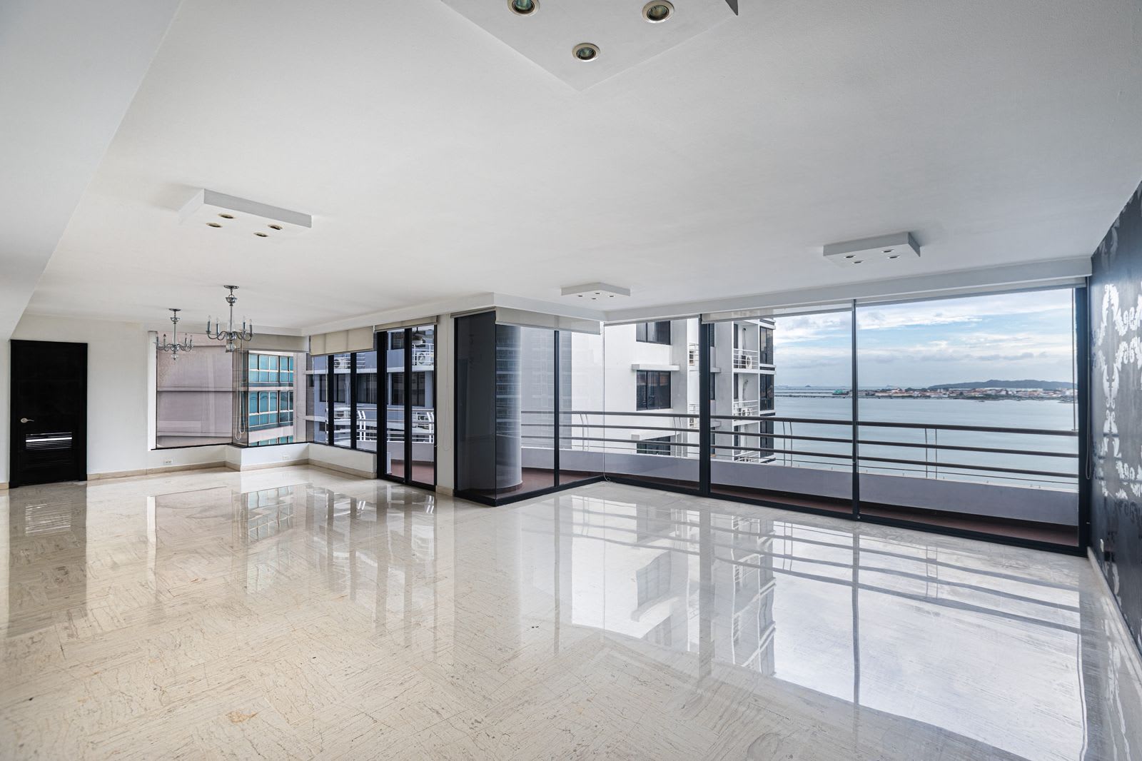 Se vende apartamento-PH DELFINES – PISO ALTO 2