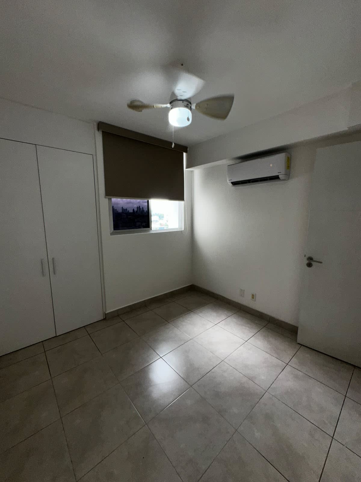 Alquiler apartamento P.h Gaudi Via España 2