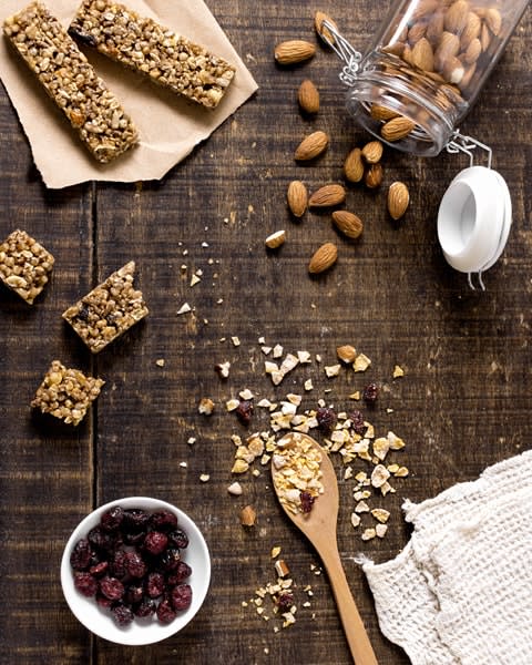 Almond-and-Black-Raisin-Granola-Bars-min