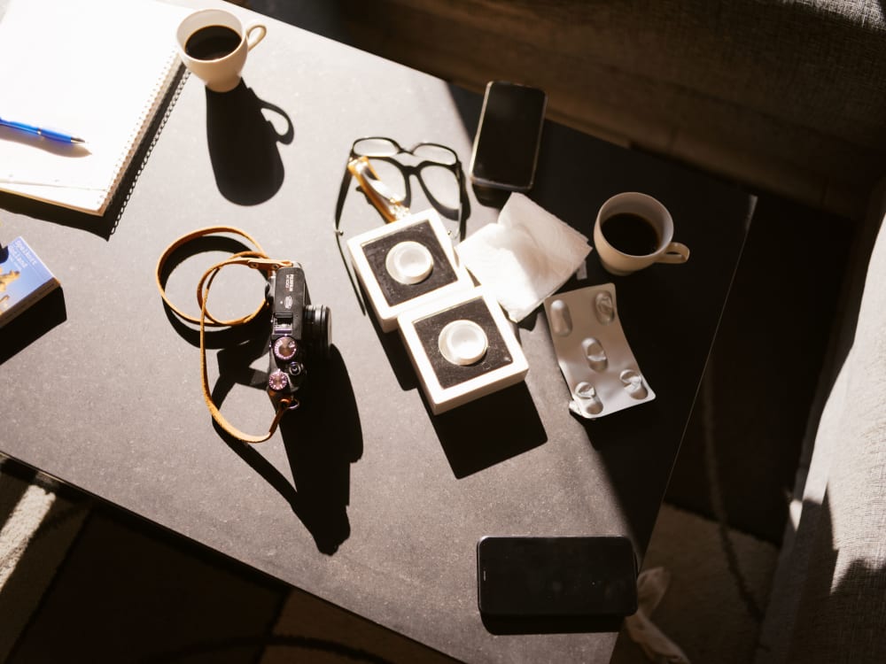 Joakim Hertze &mdash; Poserframes recreates the look of overscanned film for your digital photos &mdash; Get Halation, image 1