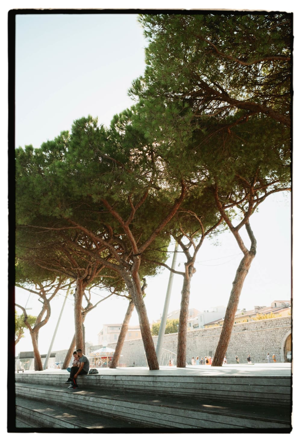 Joakim Hertze — Poserframes recreates the look of film scanned with borders — Start, image 17