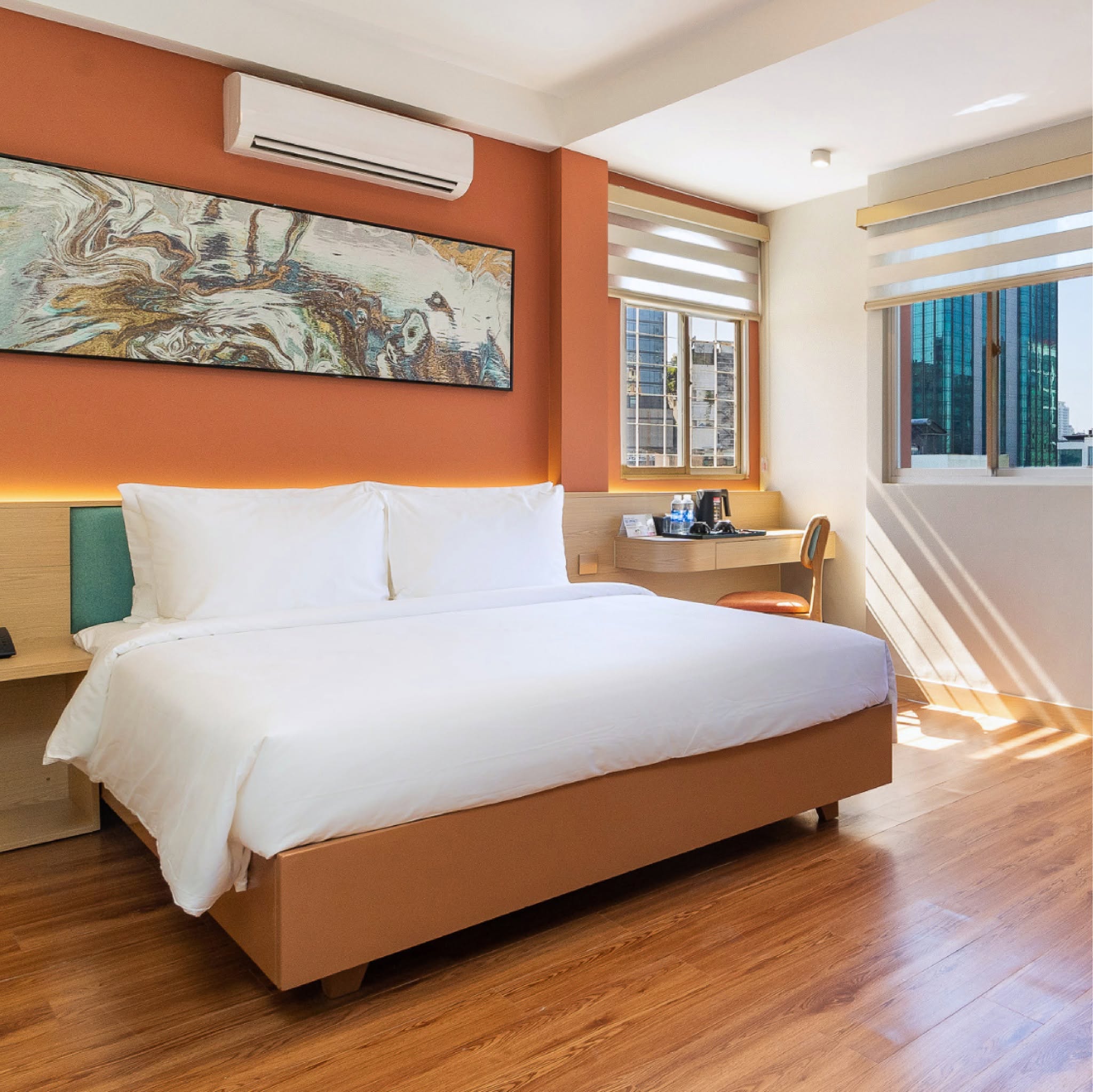 Phòng nghỉ ấm cúng tại Nicecy Hotel