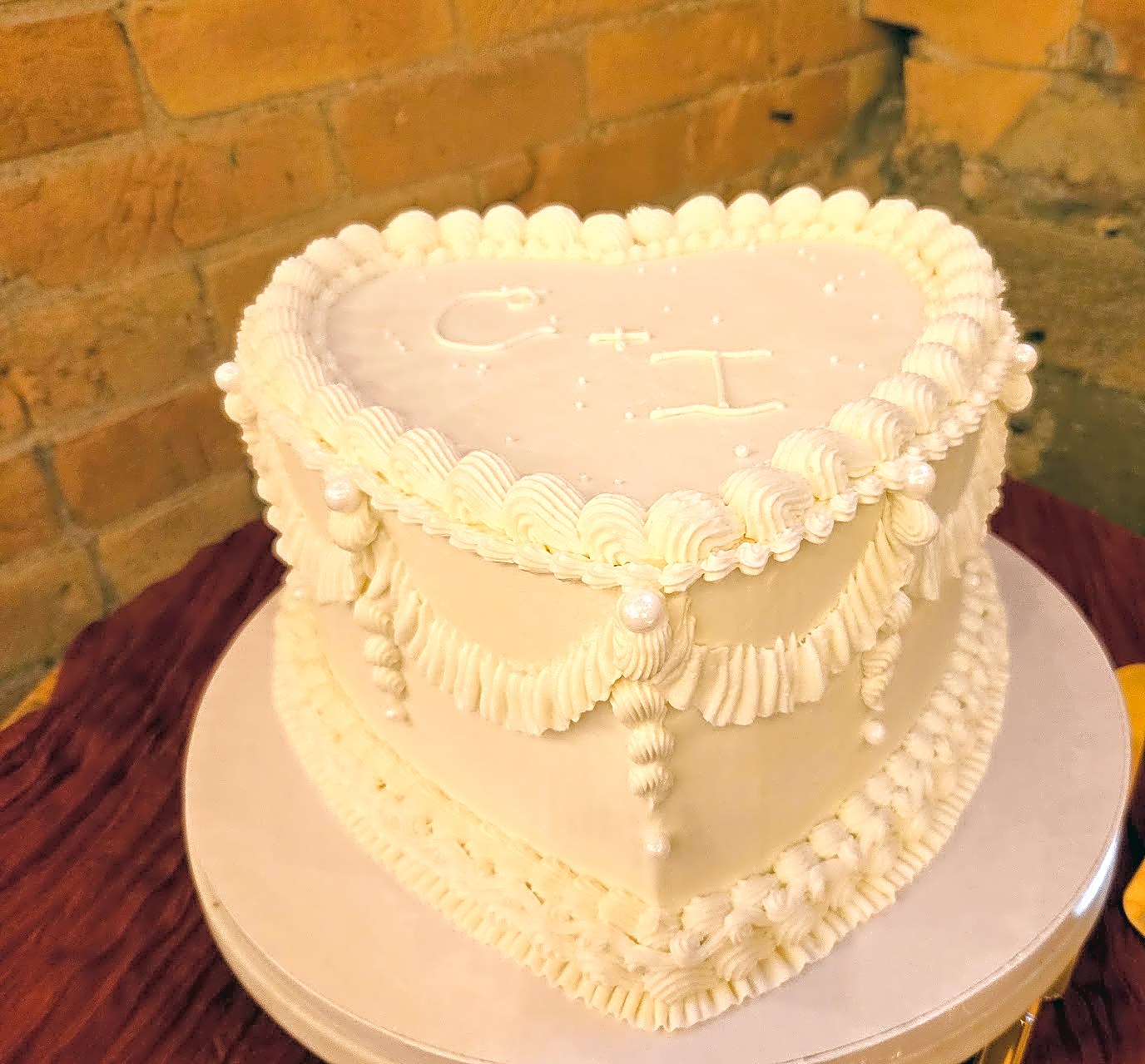 The Startup Building wedding cake with delicate details | Sweet E's