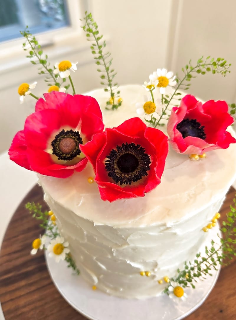Spanish Fork wedding cake at River Bridge Event Center by Sweet E's Bakery