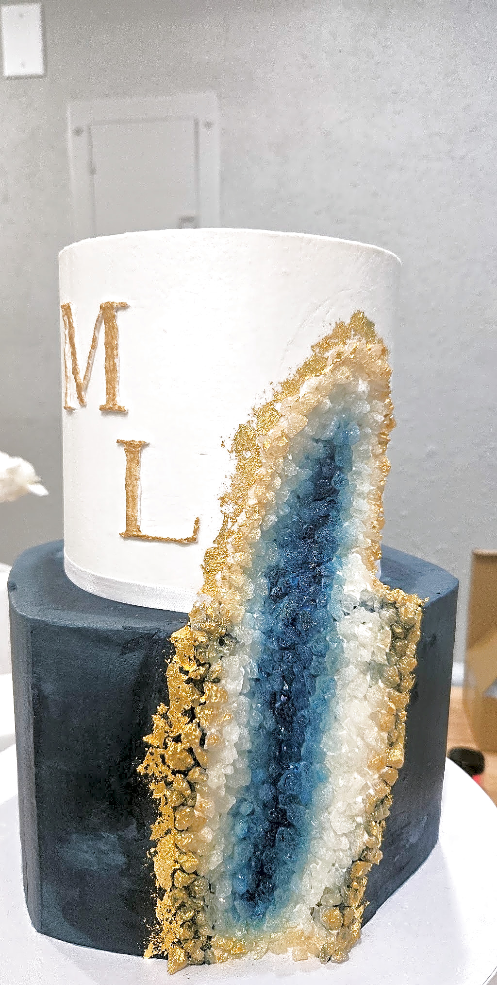 Geode Wedding Cake with Crystal Detail | Sweet E's
