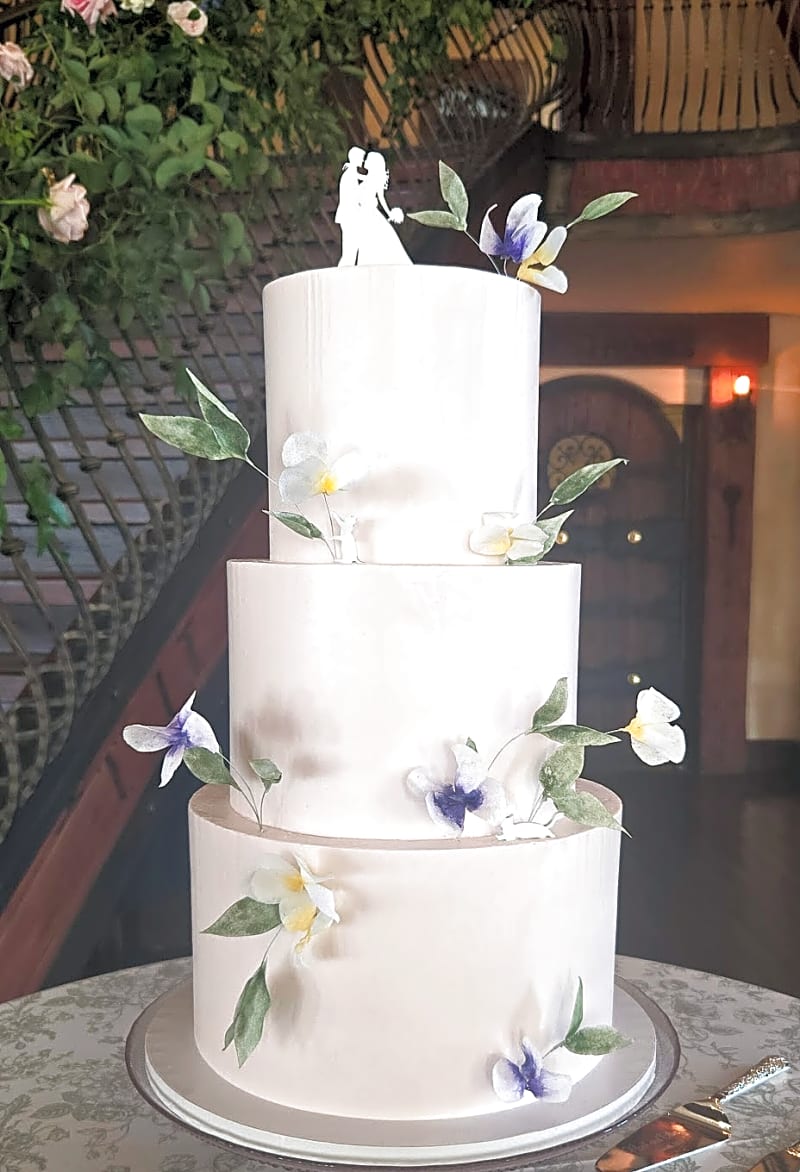 Lindon wedding cake at Wadley Farms by Sweet E's Bakery