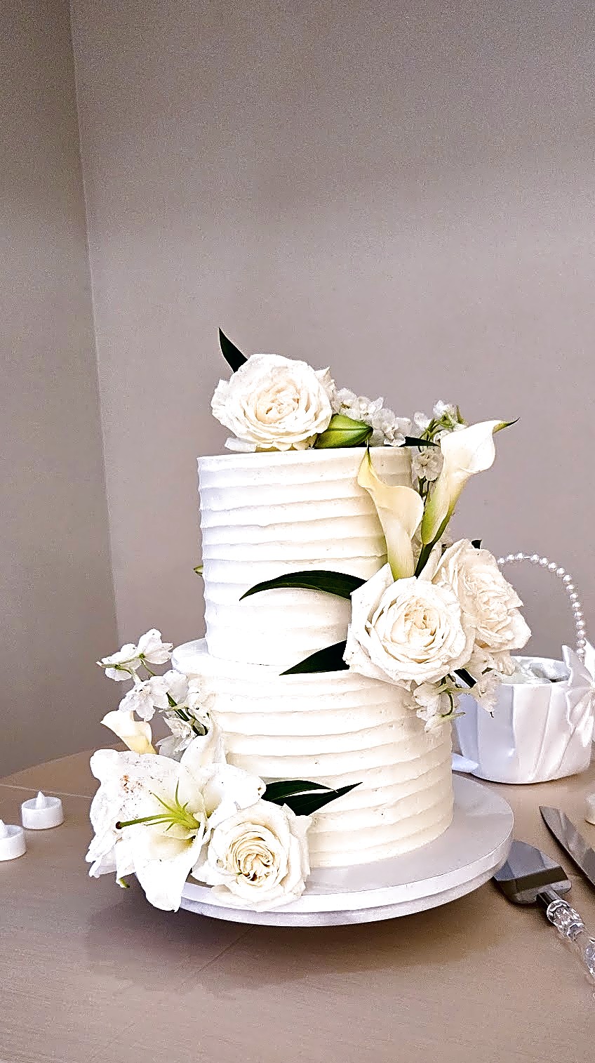 Utah Wedding Cake: White Floral Elegance | Sweet E's