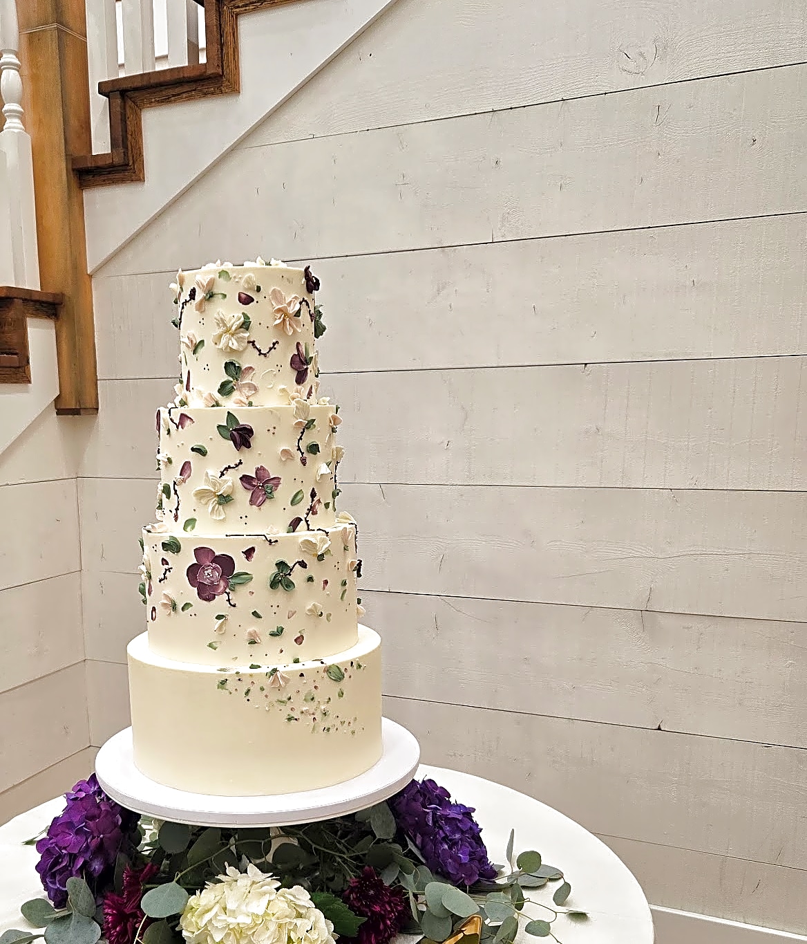 Utah Wedding Cake with Elegant Piped Florals | Sweet E's
