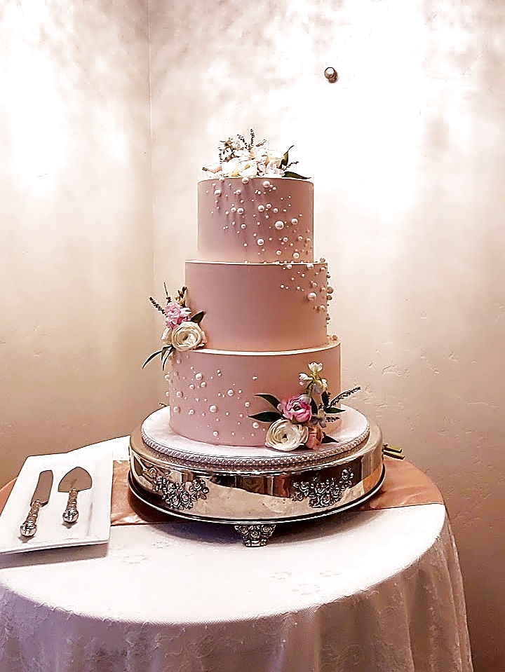 Pearl Wedding Cake in Pink Buttercream | Sweet E's