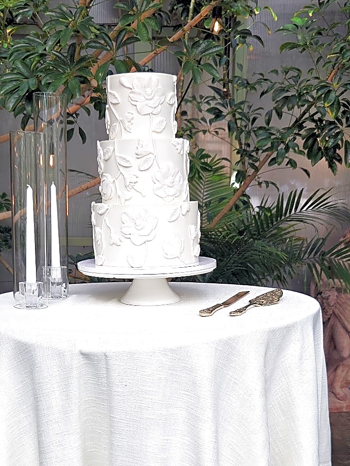 La Caille wedding cake: Elegant Floral Design | Sweet E's