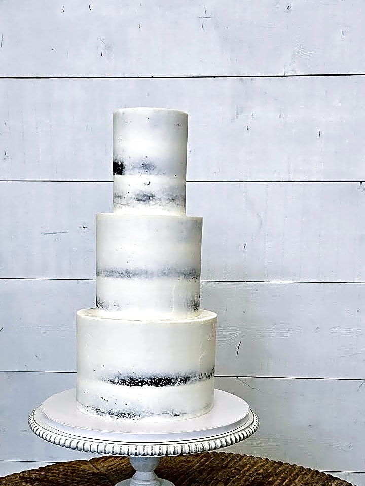 Lehi wedding cake at Walker Farms by Sweet E's Bakery