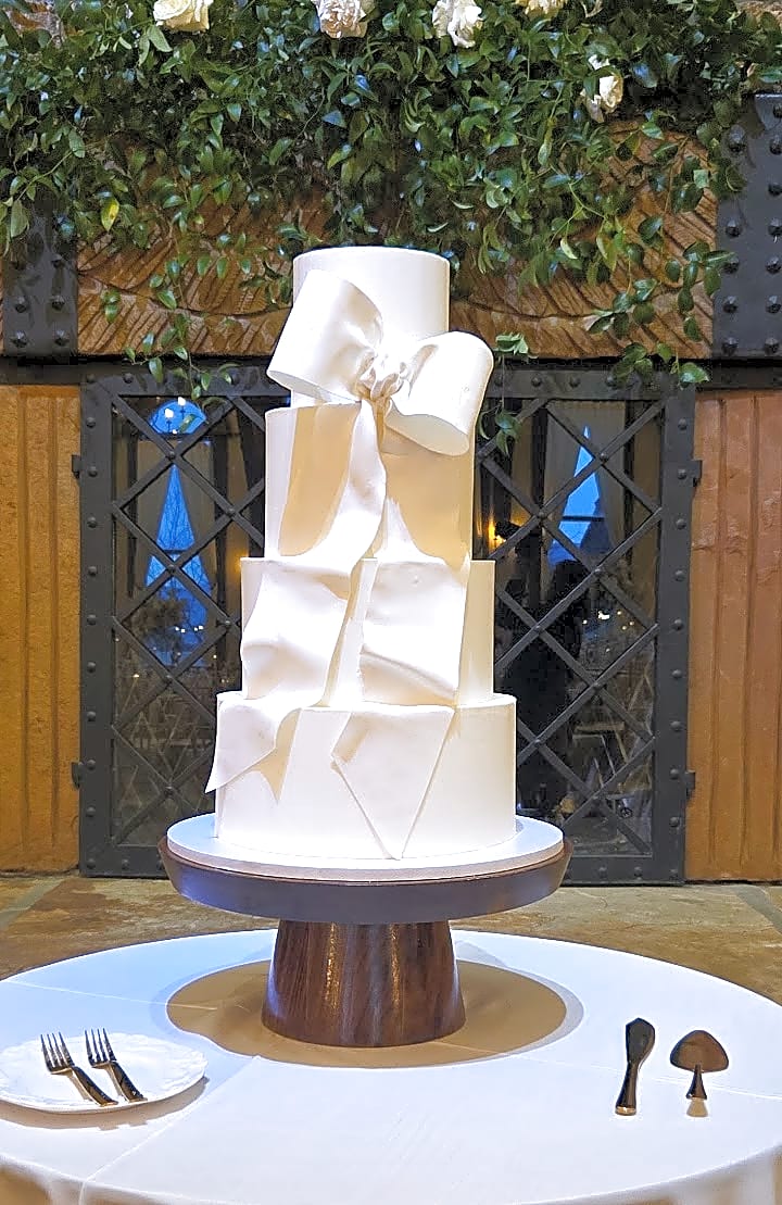 Estate wedding cake at Wadley Farms, Lindon, by Sweet E's Bakery