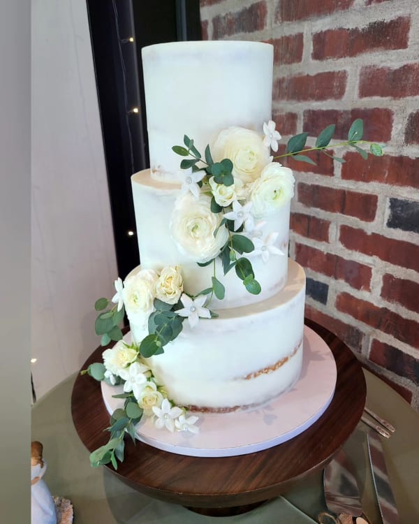 Pleasant grove wedding cakes by Sweet E's Bakery — custom design