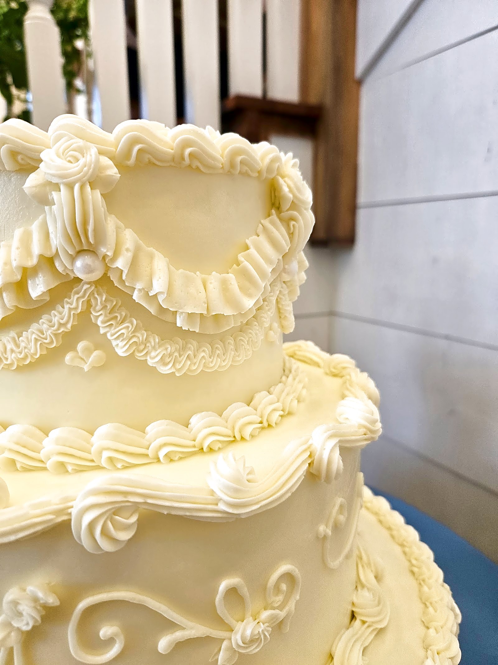 Walker Farms wedding cake in Lehi | Sweet E's