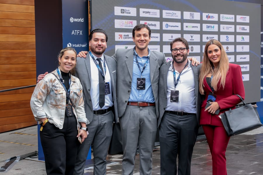 Networking entre traders, academias y brokers