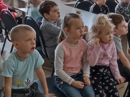 Воспитанники детского сада № 23 села Таврово посетили библиотеку