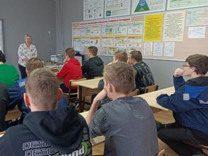 Анжела Бигвава рассказала студентам о ситуации со СПИДом