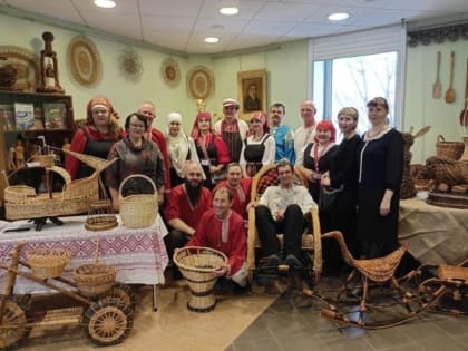 Коньшинский мастер Сергей Потёмкин принял участие в областном мероприятии «День лозы»