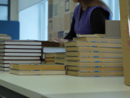 Белгородские организации отправили учебники, сладкие подарки и куличи в ЛНР