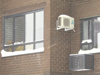 В Губкине в преддверии праздников подарки получили сразу два молодых доктора