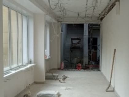 Капитальный ремонт спортивного зала Майской гимназии продолжился